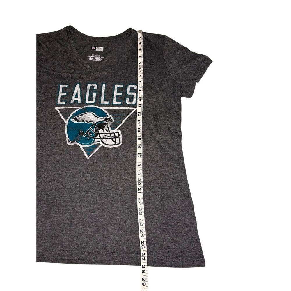 NFL Philadelphia Eagles gray v-neck graphic t-shirt - XXL - Picture 6 of 7